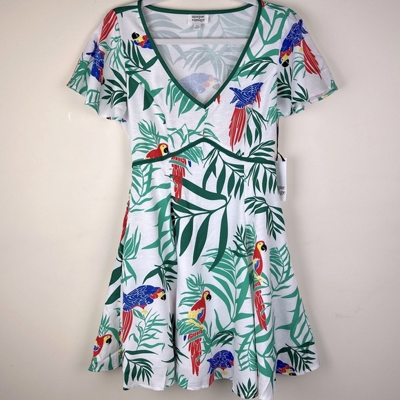 Unique Vintage Retro Rockabilly Tropical Parrot Print Fit & Flare Dress | S / 4 - Picture 2 of 9